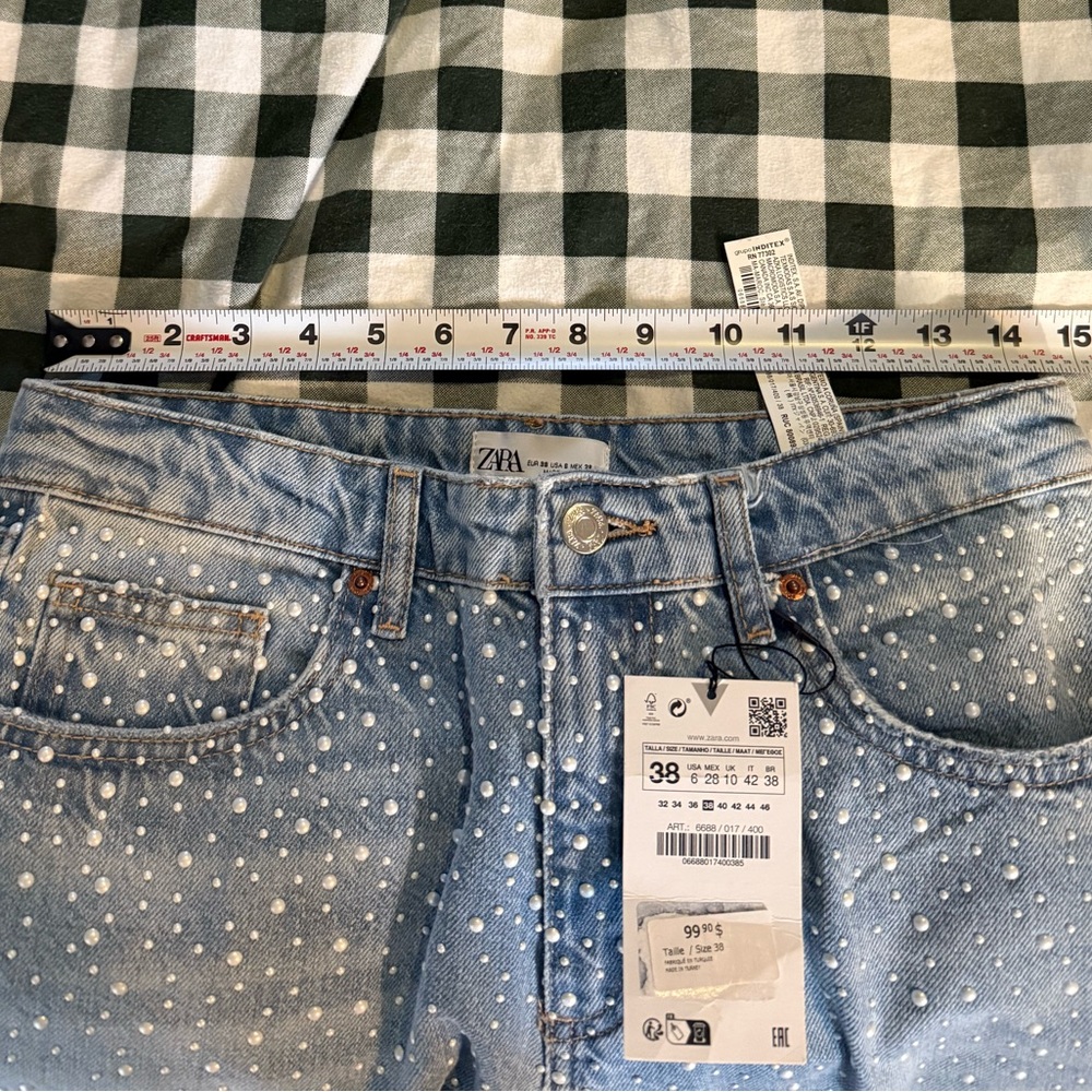 Size 6 | Zara | Light Wash Pearl Jeans - Picture 10 of 11